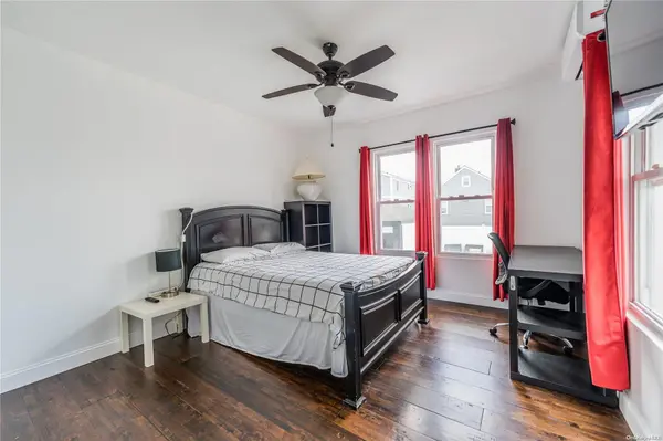 162-28 96th ST, Howard Beach, NY 11414