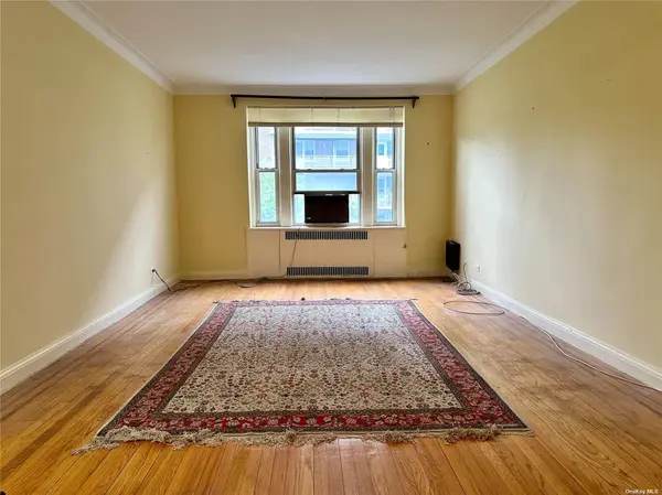 69-09 108th ST #312, Forest Hills, NY 11375