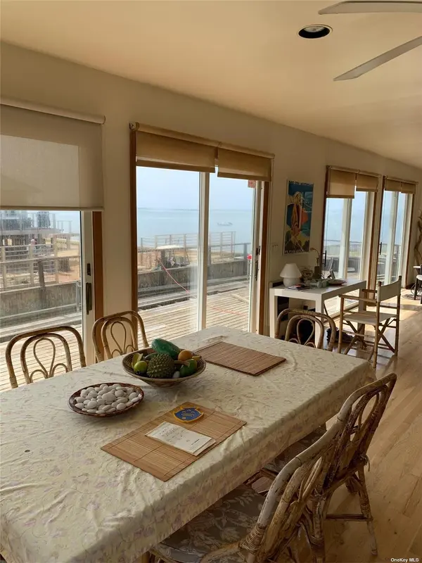 6 Sloop WALK, Ocean Beach, NY 11770