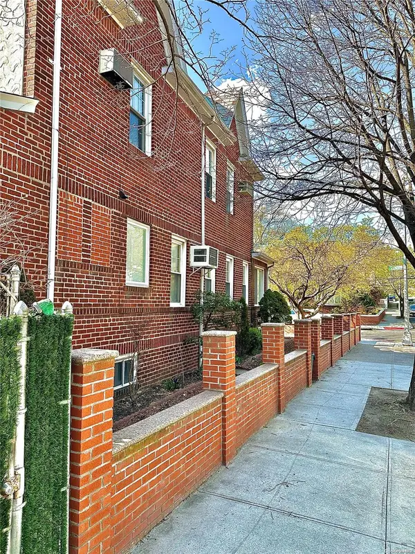 85-62 67th DR, Rego Park, NY 11374