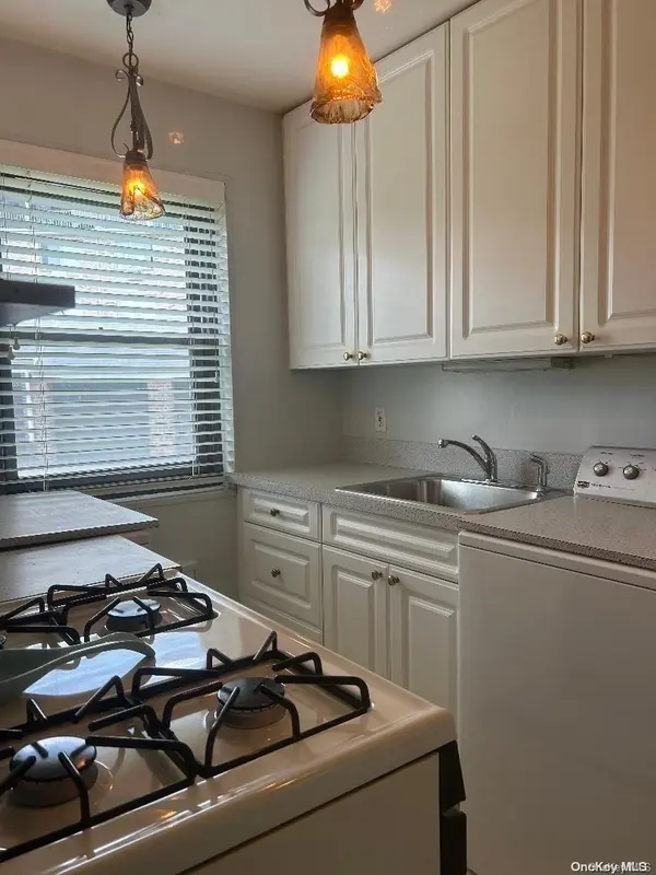 17-45 160th ST #5-65, Whitestone, NY 11357