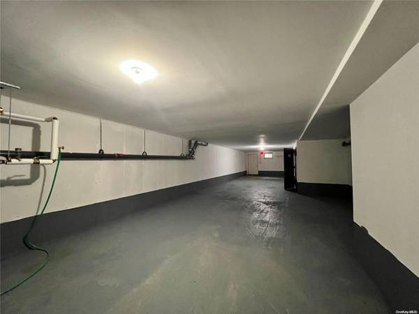 176-18 Jamaica AVE, Jamaica, NY 11432