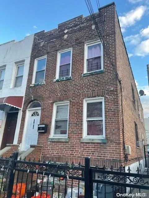 97-16 32nd AVE, East Elmhurst, NY 11369