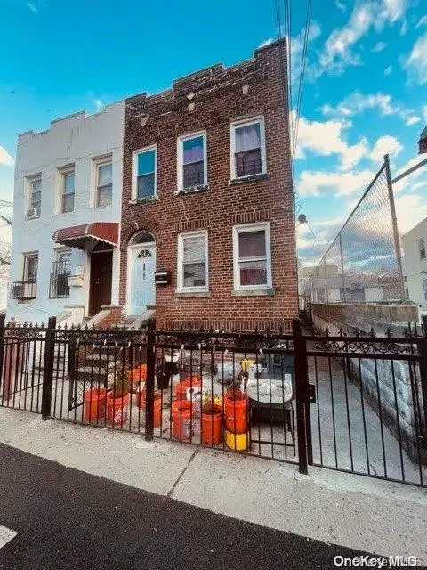 97-16 32nd AVE, East Elmhurst, NY 11369