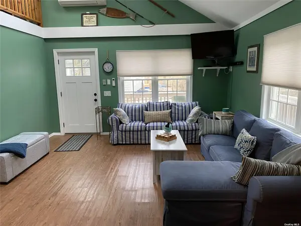 182 Cottage WALK, Ocean Beach, NY 11770