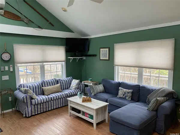 182 Cottage WALK, Ocean Beach, NY 11770