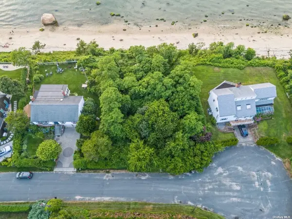 895 Glen CT, Cutchogue, NY 11935