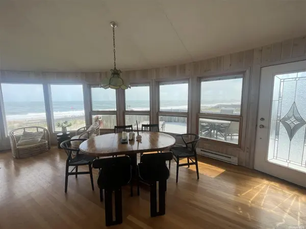 85 Bungalow WALK, Ocean Beach, NY 11770