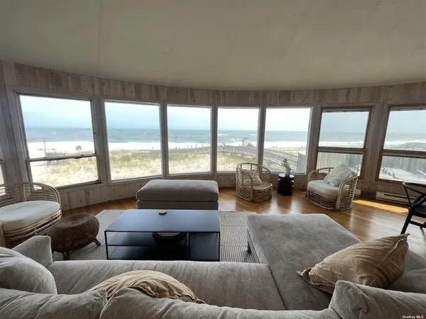 85 Bungalow WALK, Ocean Beach, NY 11770