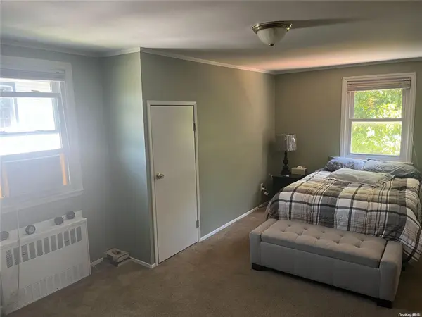 169 Patton BLVD, New Hyde Park, NY 11040