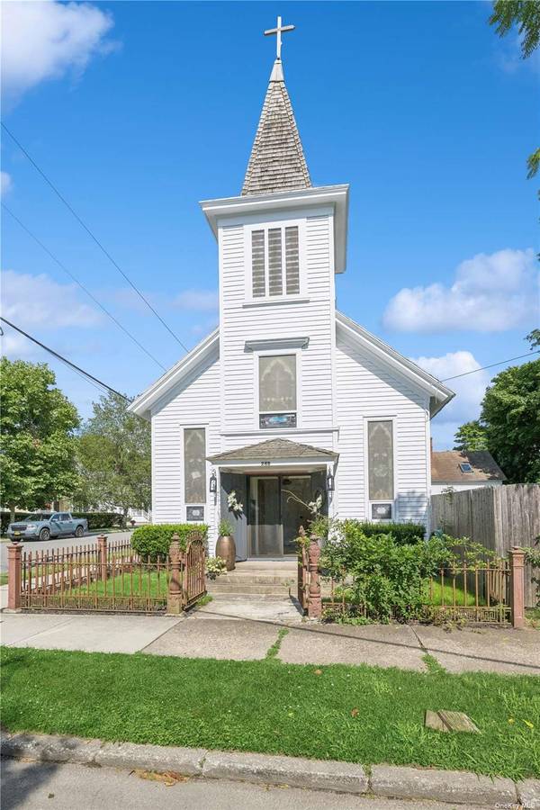 248 5th AVE, Greenport, NY 11944
