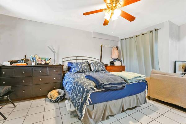 25-37 48th ST, Astoria, NY 11103