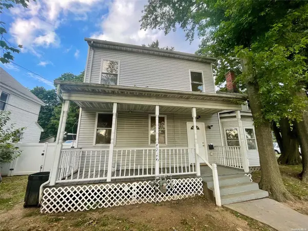 142 Henry ST, Hempstead, NY 11550