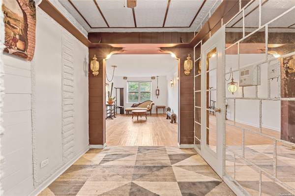 39-20 52nd St #2G, Woodside, NY 11377