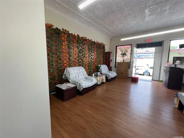 123-18 18th AVE, College Point, NY 11356