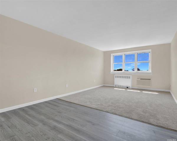 151-31 88th ST #6H, Howard Beach, NY 11414