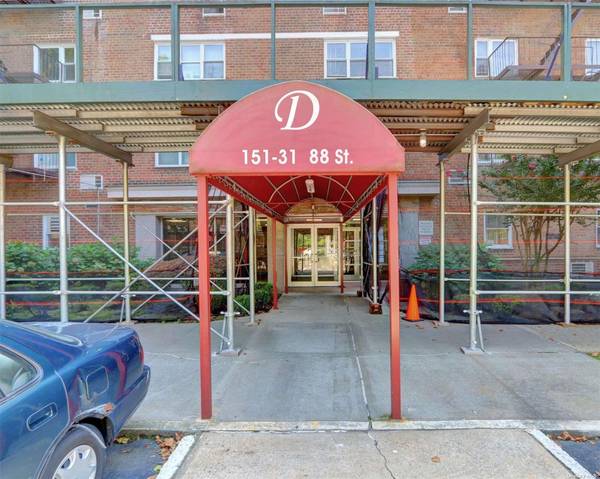 151-31 88th ST #6H, Howard Beach, NY 11414