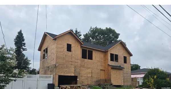 140 Floyd ST, Brentwood, NY 11717