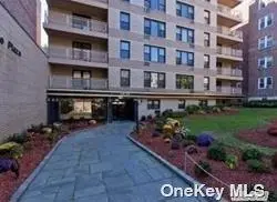 65-50 Wetherole ST #5V, Rego Park, NY 11374