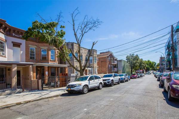 32-45 105th ST, East Elmhurst, NY 11369