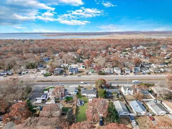 Maplewood DR, Shirley, NY 11967