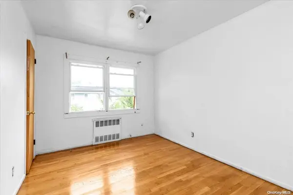 15-03 Dunbar ST, Far Rockaway, NY 11691