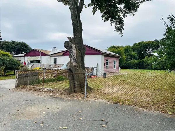 110 Brightside AVE, Central Islip, NY 11722