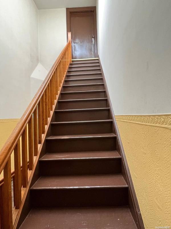 30-26 43rd ST, Astoria, NY 11103