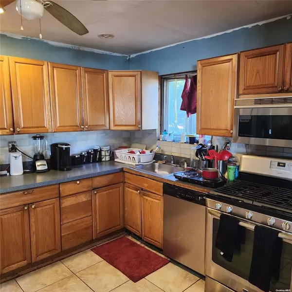 104 Frederick AVE, Babylon, NY 11702