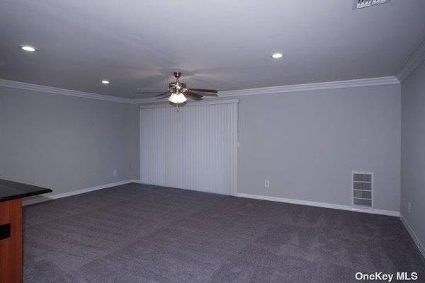 143 Overlook DR #143, Farmingville, NY 11738