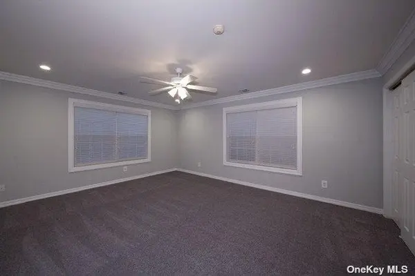 143 Overlook DR #143, Farmingville, NY 11738