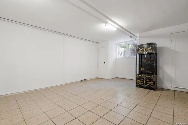 31-14 77 ST, Jackson Heights, NY 11372
