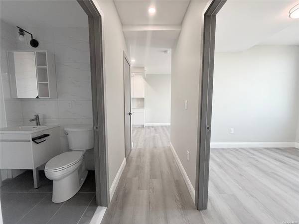 163-07 72nd ave AVE #5b, Fresh Meadows, NY 11365