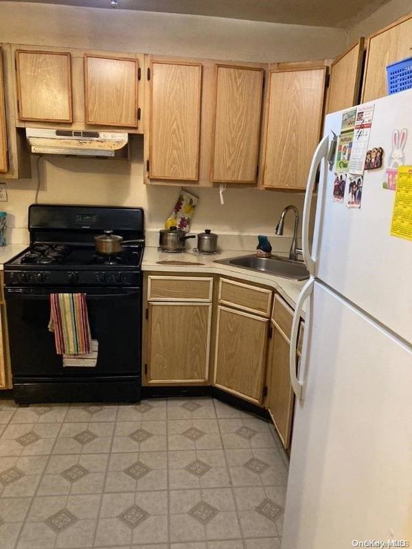 37-55 88th ST, Jackson Heights, NY 11372