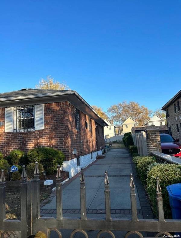 131-21 133rd ST, South Ozone Park, NY 11420