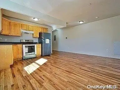 3530 Mickle AVE, Bronx, NY 10469