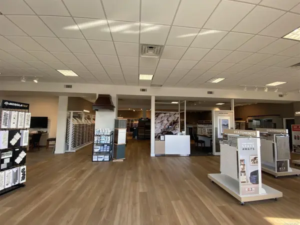 465 Franklin AVE, Franklin Square, NY 11010