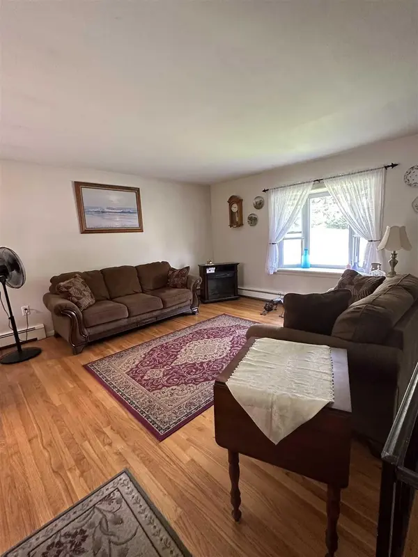 5 PROSPECT ST, Staatsburg, NY 12580