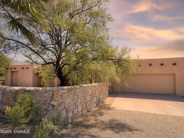 8925 Bougainvillea CT, Las Cruces, NM 88011