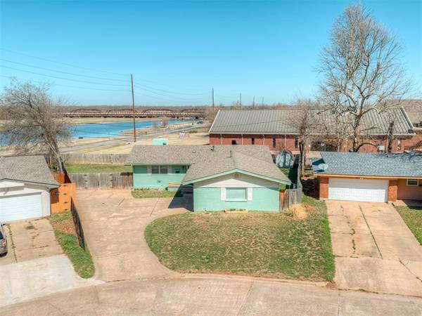 8337 NW 38th TER, Bethany, OK 73008