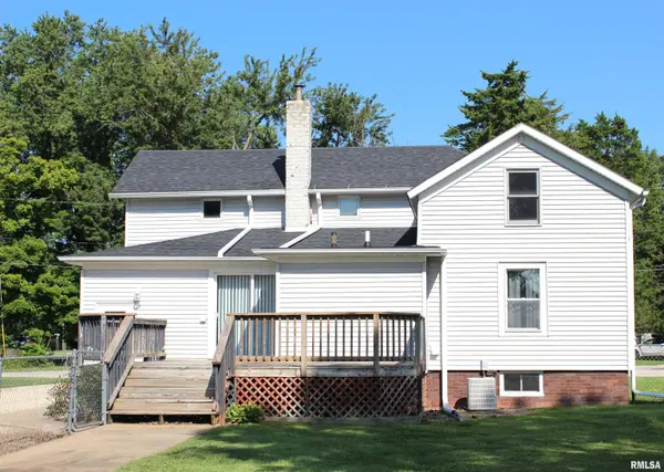 201 N STATION ST, Altona, IL 61414