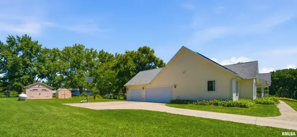 7807 W ROSEWOOD CT, Edwards, IL 61528