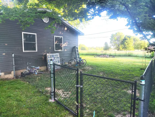 125 E Chrysler Avenue, Clever, MO 65631