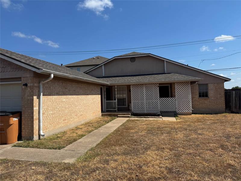 8704 Pineridge DR #B, Austin, TX 78729