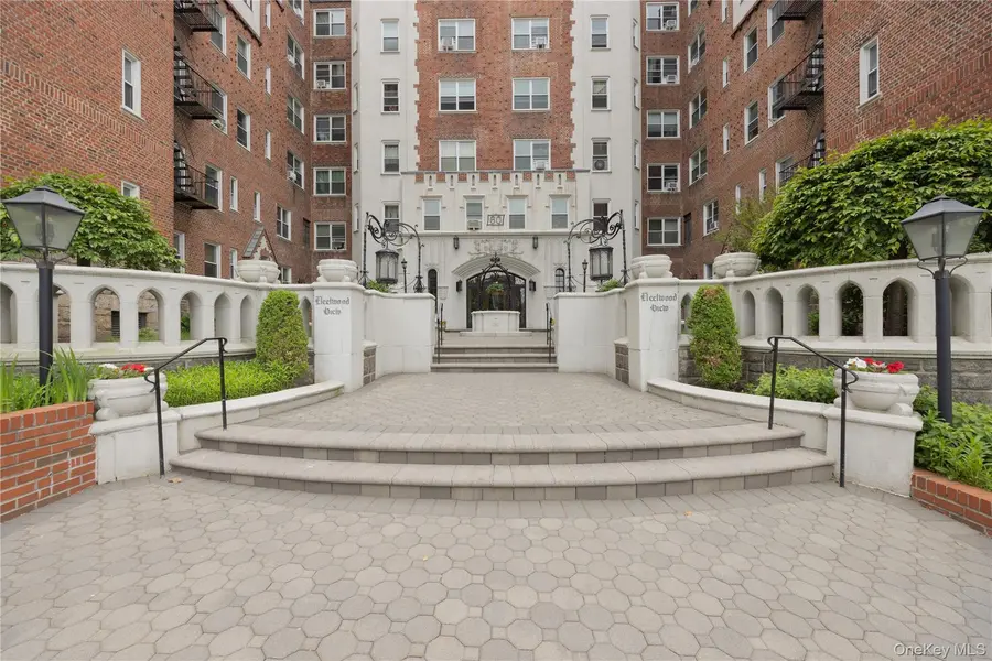 60 W Broad ST #1G, Mount Vernon, NY 10552