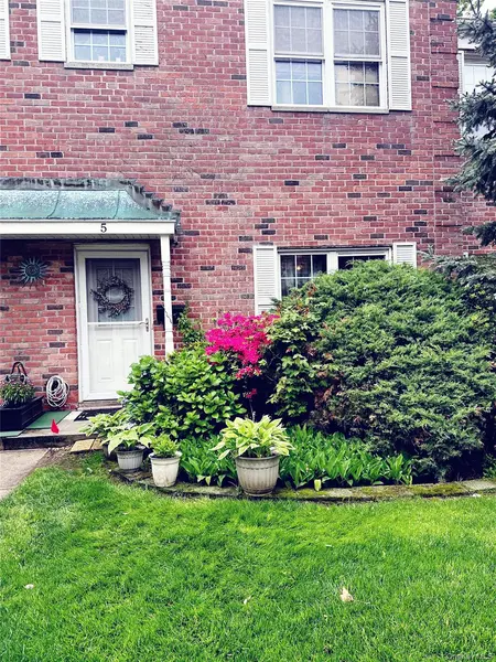 930 Merrick Rd #5, Baldwin, NY 11510