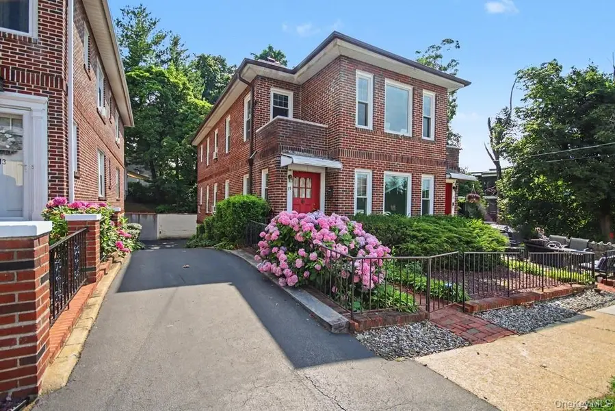 15-17 Chestnut ST #15, Dobbs Ferry, NY 10522