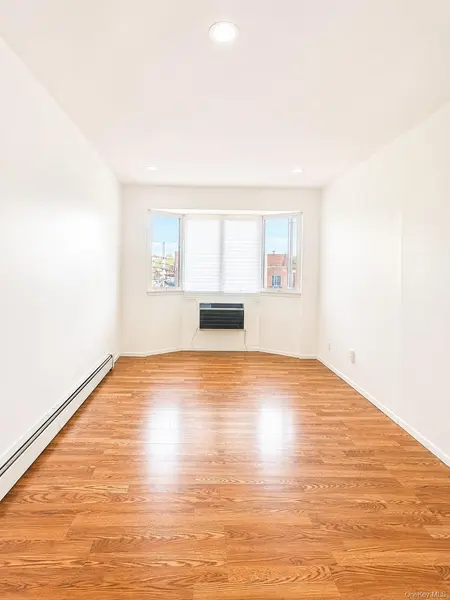 46-12 161st ST #3B, Flushing, NY 11358