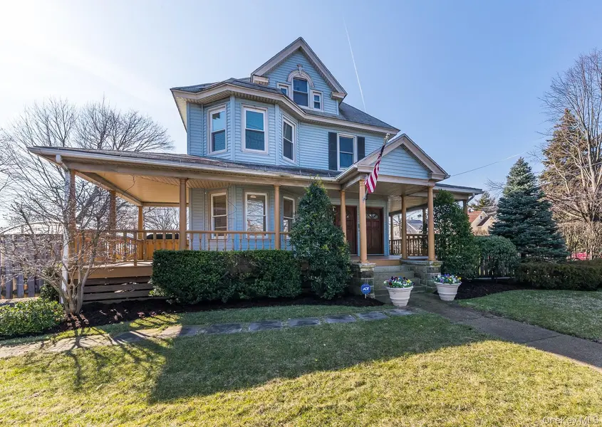 167 Atlantic AVE #Upper, Oceanside, NY 11572