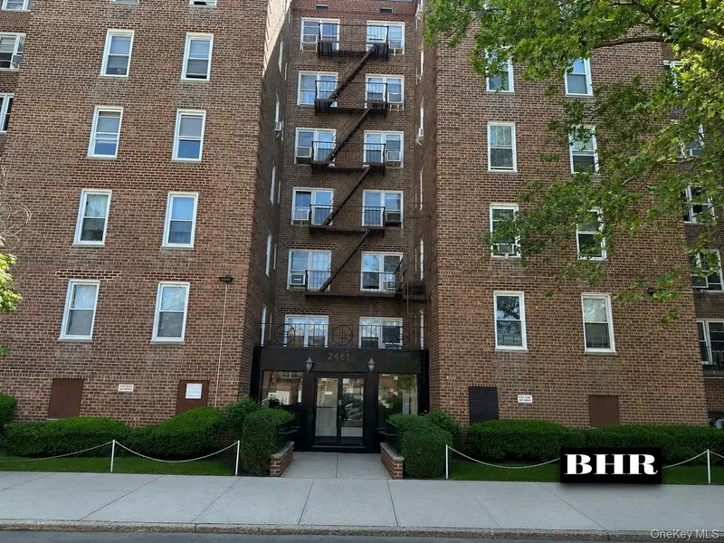 2461 E 29th ST #1F, Brooklyn, NY 11235